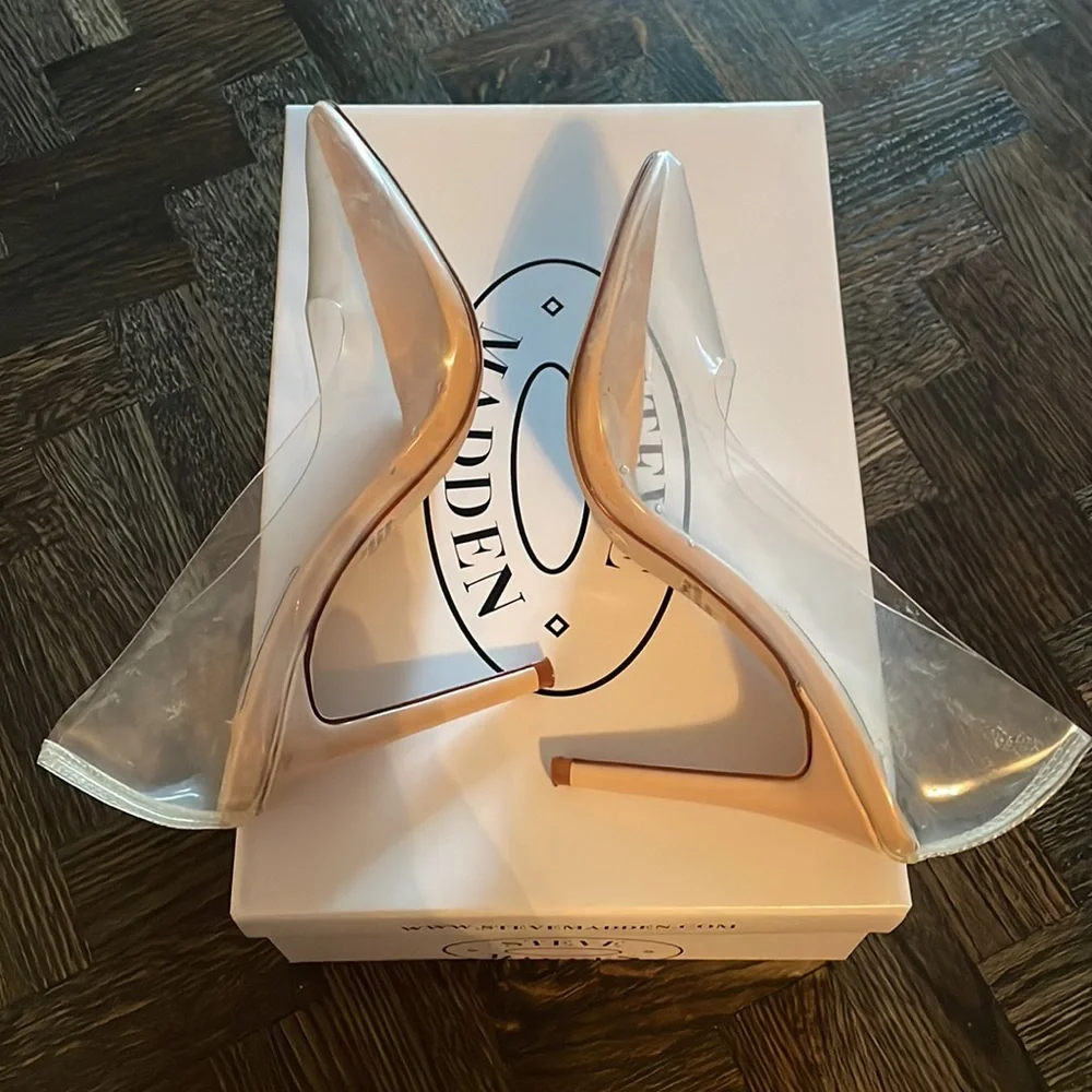 ❌ SOLD ❌ Steve Madden | Clear Heels - Picture 4 of 5